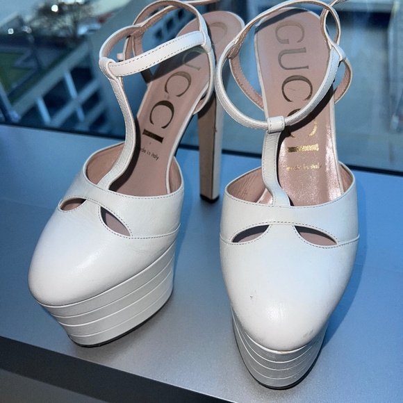Gucci Leather Platform Pump in White - Picture 2 of 5